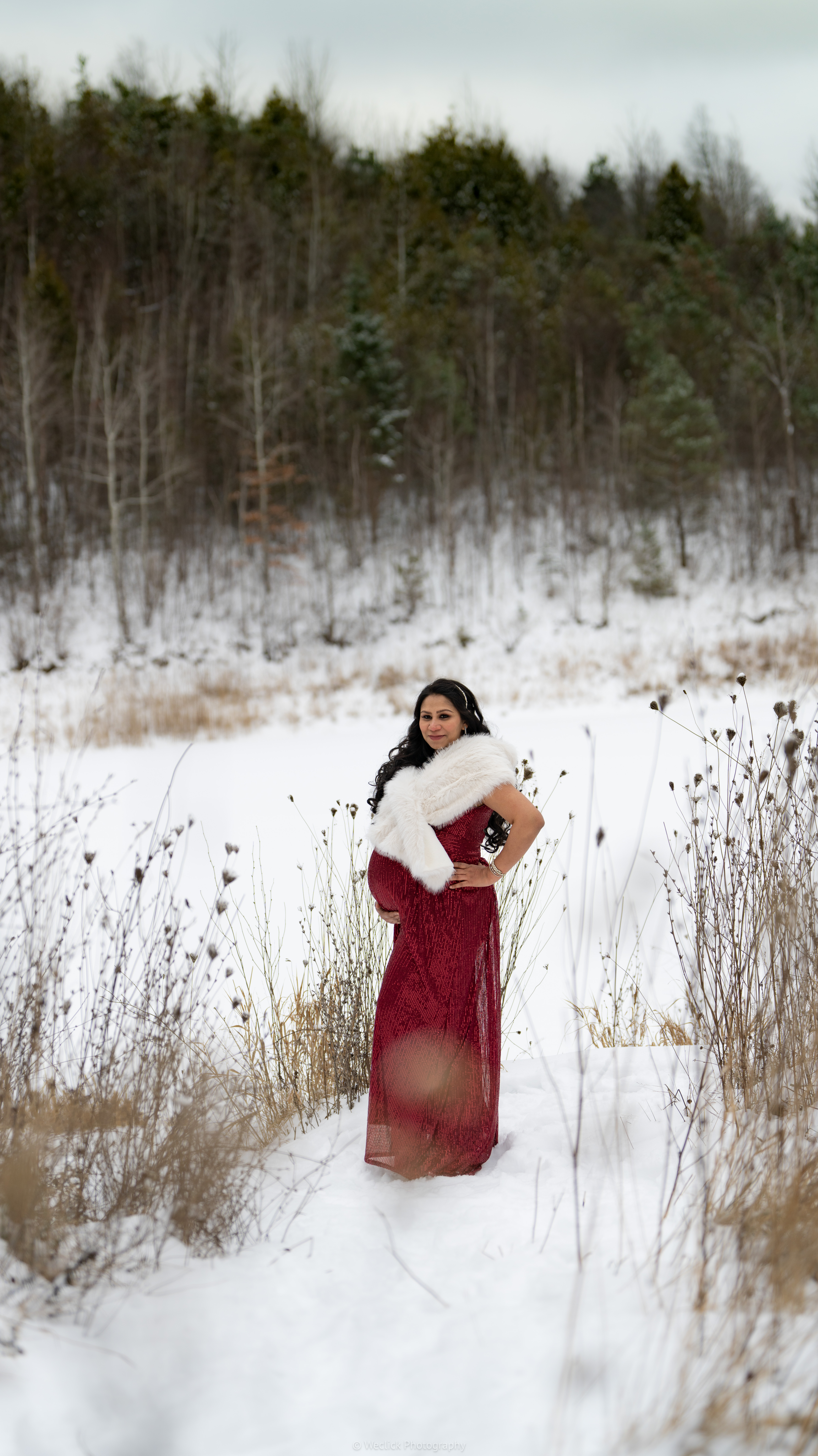 Whitby maternity photographer winter portrait